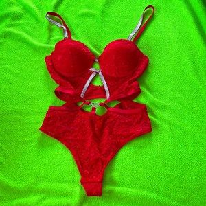 ❤️Size Small Lacy Heart Teddy❤️